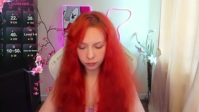 InfernoKitten live XXX chat
