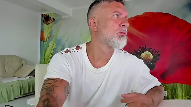 BlowMyXXL's Webcam Show