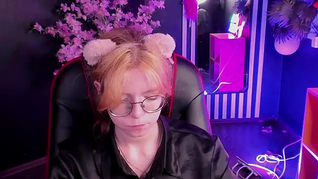 FoxxyyPolly Live XXX Chat