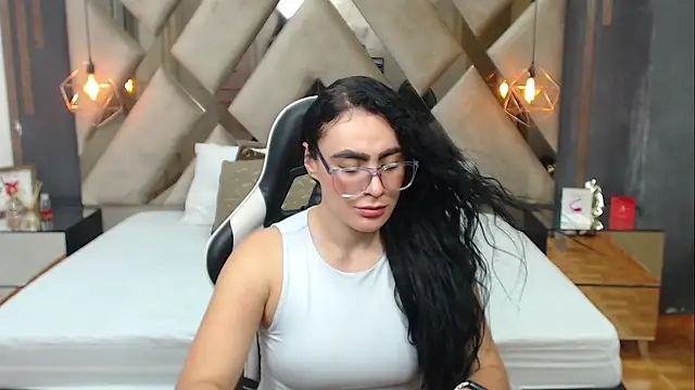 Chat +18 de MartinaaFit ao vivo