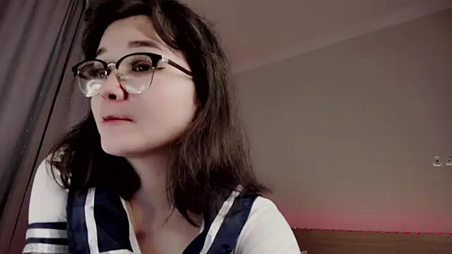 Chat +18 de DazzlingFire ao vivo