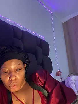 RainBougie's Live XXX Chat