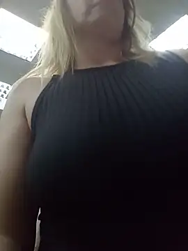 Ami_Foxy Adlı Modelin Canlı XXX Sohbeti