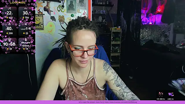 Chatroom XXX en direct de LisaFoxy_y