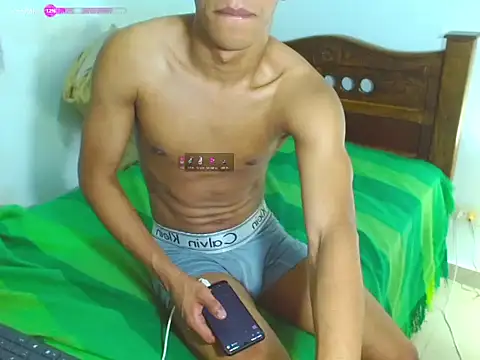 Онлайн чат XXX LuigiLuxs