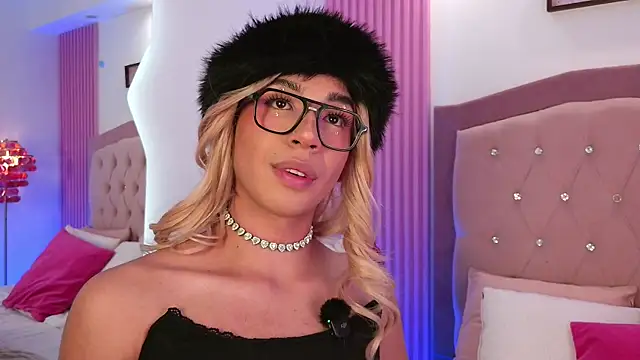 Khloe_Dangel's Webcam Show