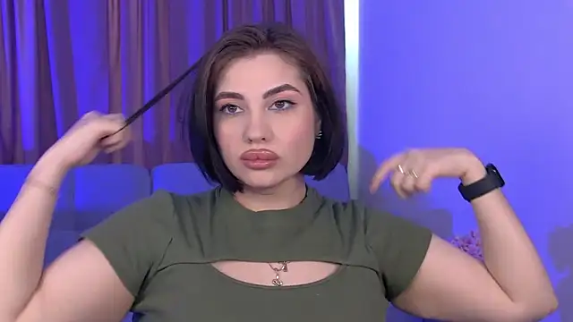 AdrianaToress' Live XXX Chat
