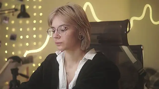 دردشة alyssa_sweet الجنسية المباشرة