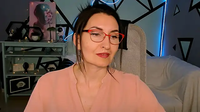 UnaTerra Adlı Modelin Canlı XXX Sohbeti