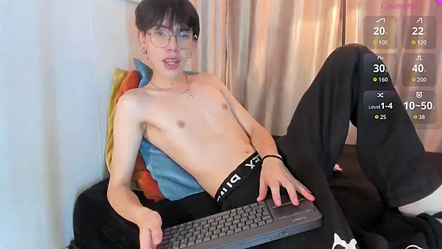Chat XXX ao vivo de Demian_Hush