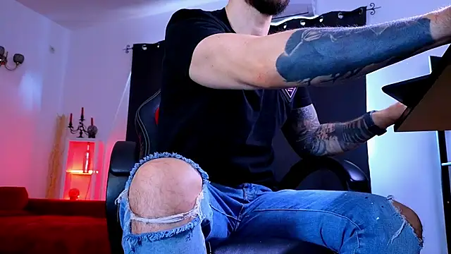 Онлайн чат XXX MightyAaron66