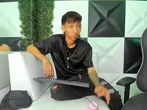 charly_josephのライブXXXチャット