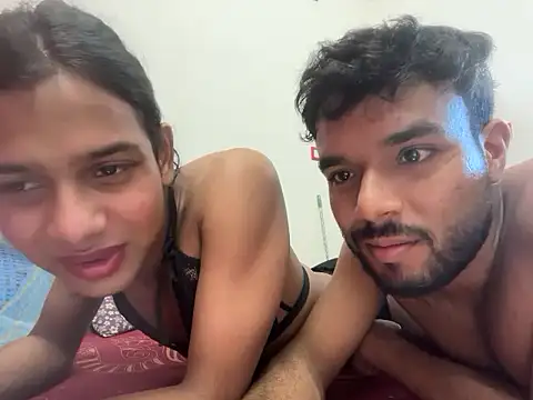 Bipasha2001 Adlı Modelin Web Kamerası Şovu