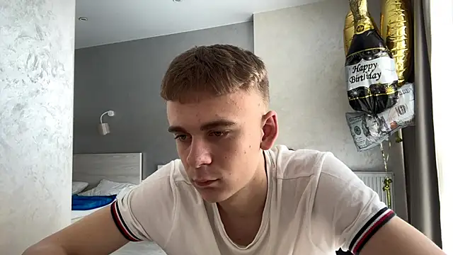 SoloFury লাইভ XXX চ্যাট