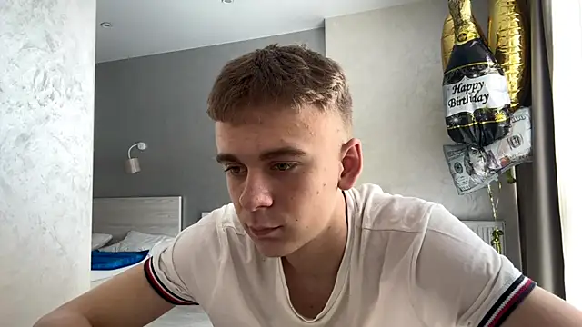 SoloFury 라이브 XXX 채팅