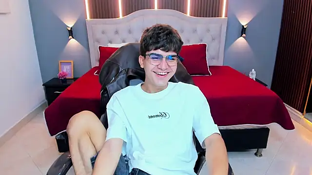 Živý XXX chat Tommy18__