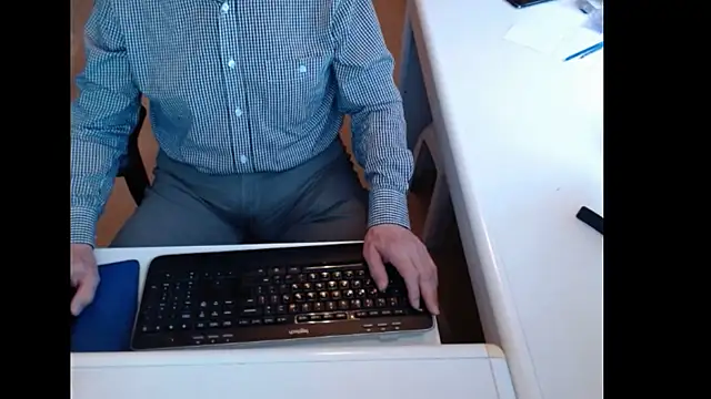 dutchpornking live XXX chat