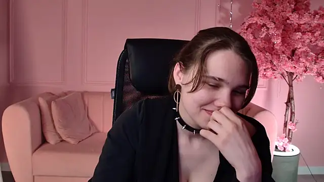 TessaMill Adlı Modelin Canlı XXX Sohbeti