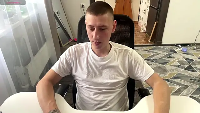 Онлайн чат XXX Keksik_
