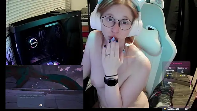 LilyFoxxx élő XXX-chatje
