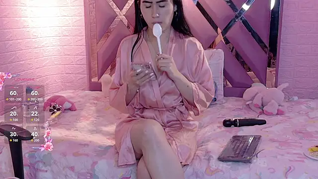 XXX chat uživo modela Lexy_Dumoun_