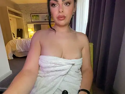 FrancescaXO Adlı Modelin Canlı XXX Sohbeti