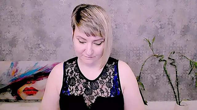 Djullia: απευθείας συνομιλία ΧΧΧ