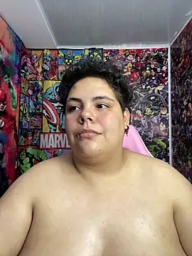 Hailey_Curvy élő XXX-chatje