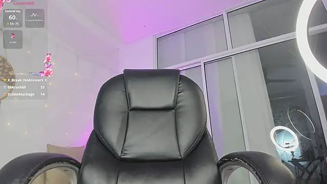 Ginni_charlotte's Webcam Show