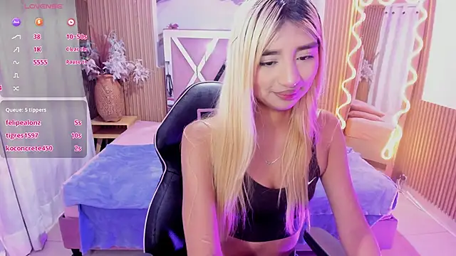 Pokazy przed kamerką – IRINA_TAY1