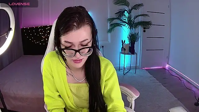 Ariella_Me: απευθείας συνομιλία ΧΧΧ