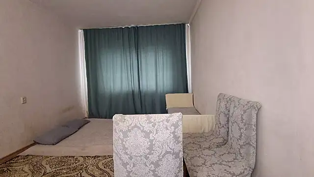 Lyndasilk live XXX chat