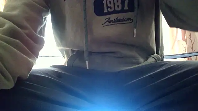 truble78 Show in webcam