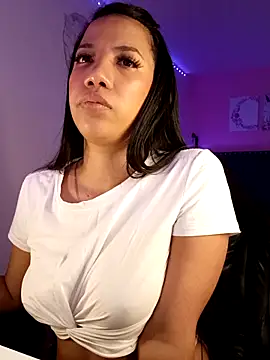 SallyWhitee live XXX chat