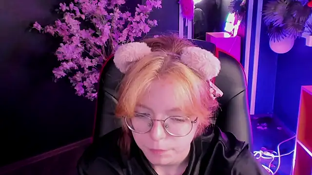 FoxxyyPolly's Live XXX Chat
