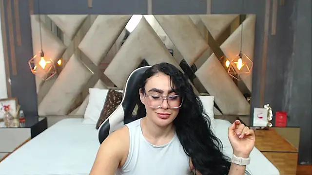 MartinaaFit Adlı Modelin Canlı XXX Sohbeti