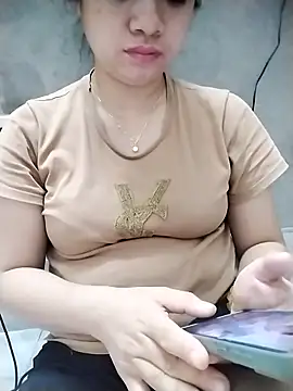 Girl_lovebaby Pertunjukan Webcam
