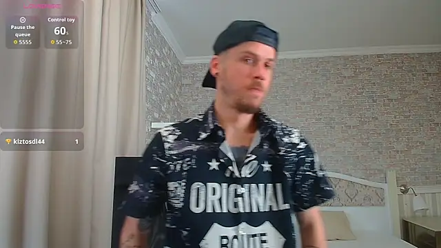 JonahShaw live XXX chat