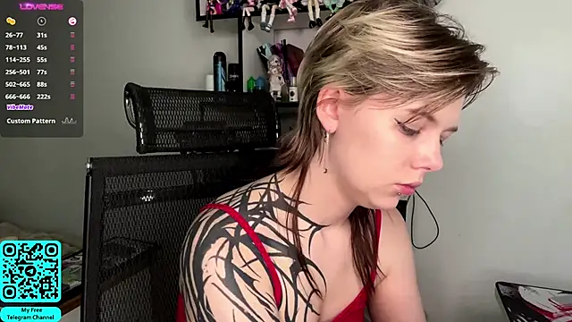MadalynNosel Adlı Modelin Canlı XXX Sohbeti