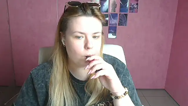 SusannaNight Chat XXX live