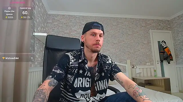 Онлайн чат XXX JonahShaw