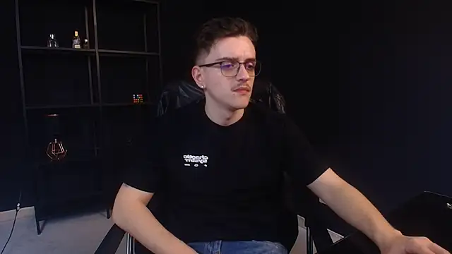 Chat XXX Live FelixStarkk