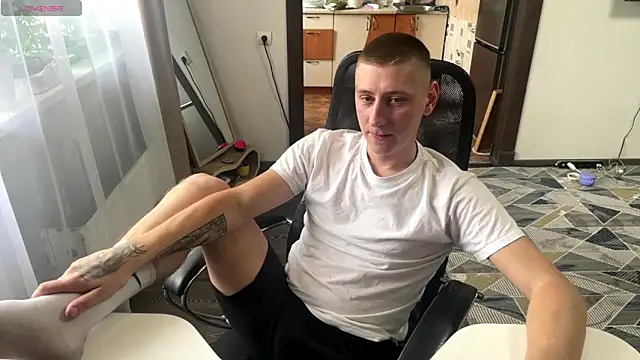 Онлайн чат XXX Keksik_