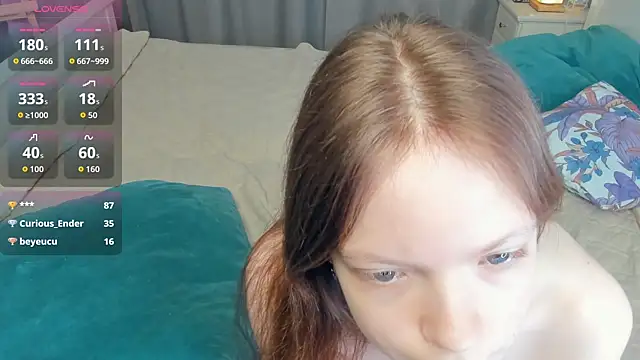LavenderMitten's Live XXX Chat