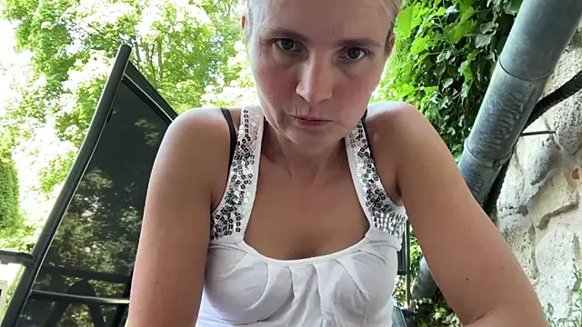 s-te-fan-in Webbikameraesitys