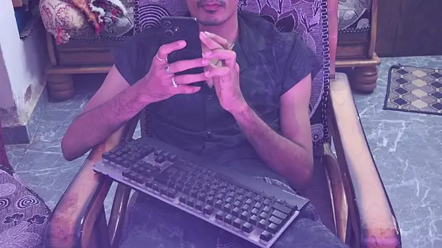 Webkamerová show zihan777