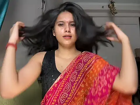 Naira_fitn Webbikameraesitys