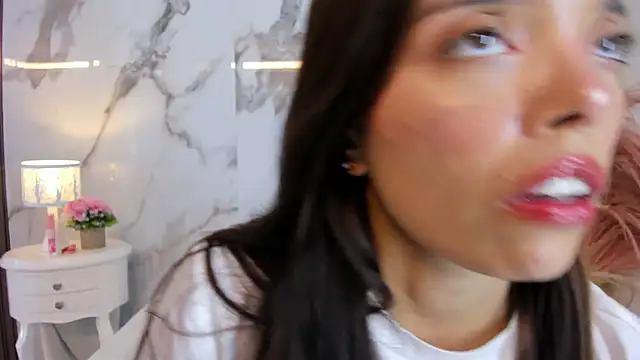 hannahill69 – Naživo XXX chat