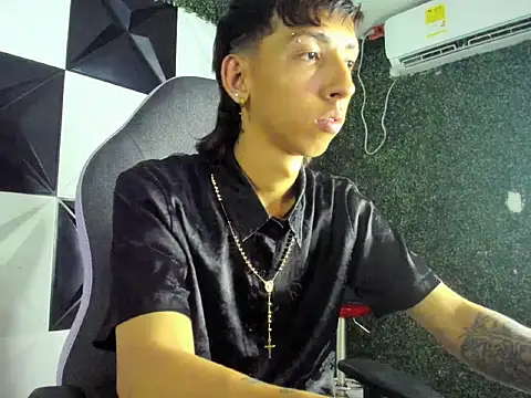 Show de charly_joseph na webcam