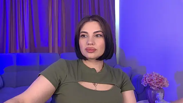 AdrianaToress élő XXX-chatje